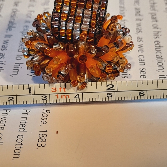 Strechy One Size Fits All Beaded Cluster Star Floral Ring in Orange and Brown - Picture 13 of 16